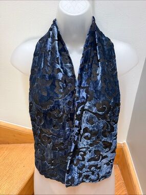 Cyrillus Paris Silk Blend Velvet Burnout Floral Scarf Navy Blue Made in France